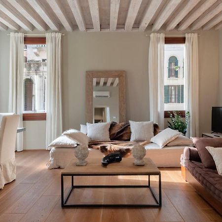 Bridge Of Sighs Luxurious Apartment Венеция Екстериор снимка