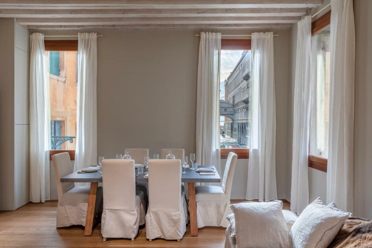 Bridge Of Sighs Luxurious Apartment Венеция Екстериор снимка